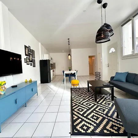 Le Berlioz Terrasse Centre Apartment *